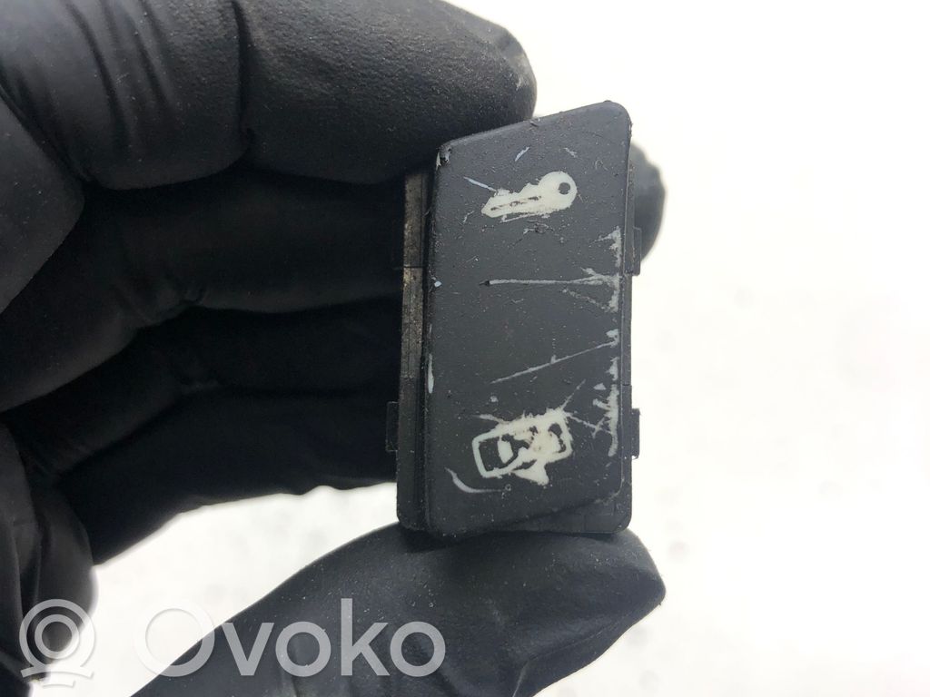 Volkswagen Touran I Central locking switch button 