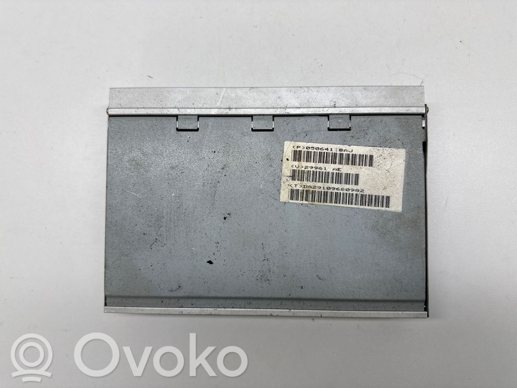 Dodge Caliber Garso stiprintuvas 