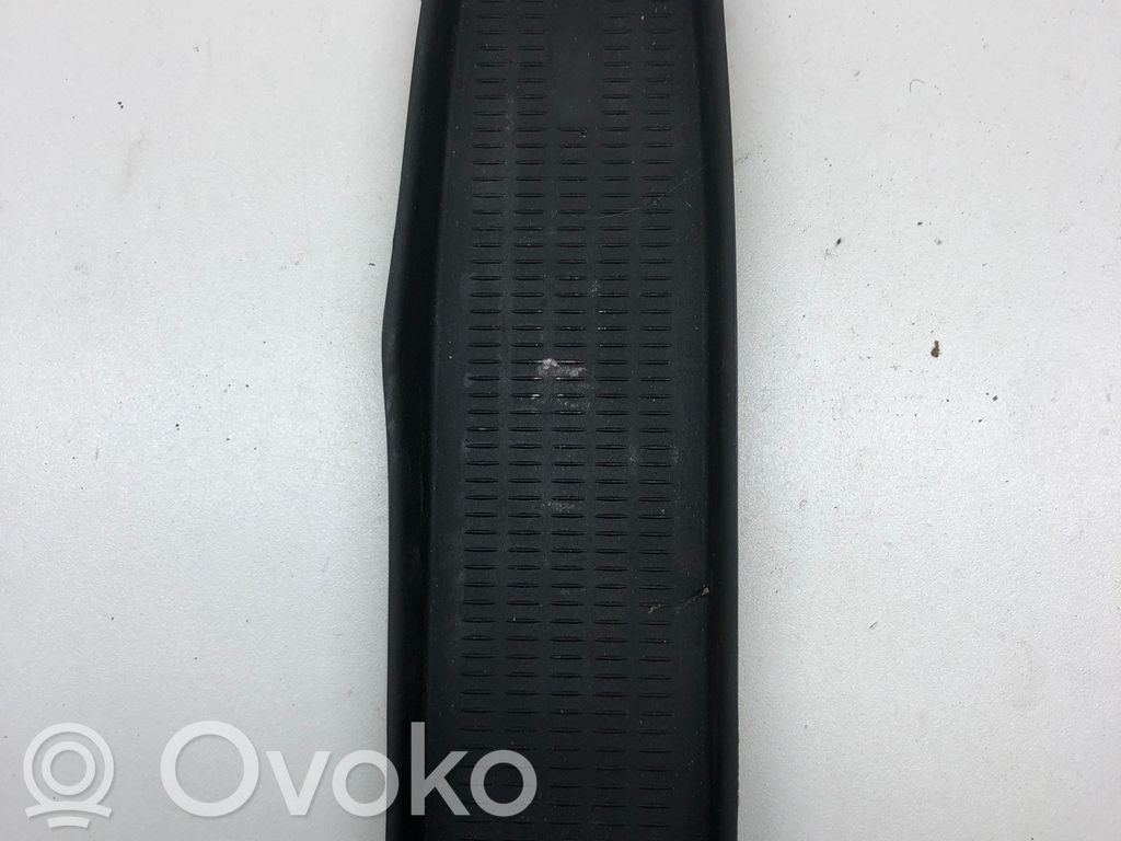 Subaru Legacy Central console drawer/shelf pad 