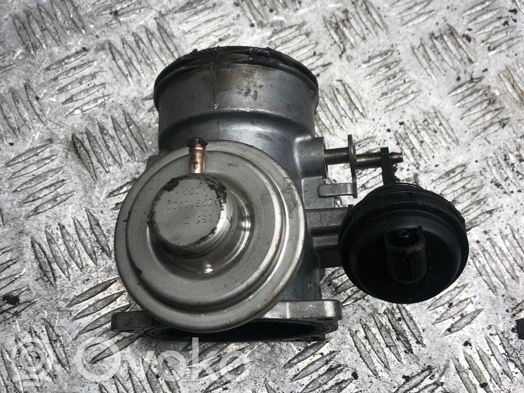 Volkswagen PASSAT B5.5 Válvula EGR 