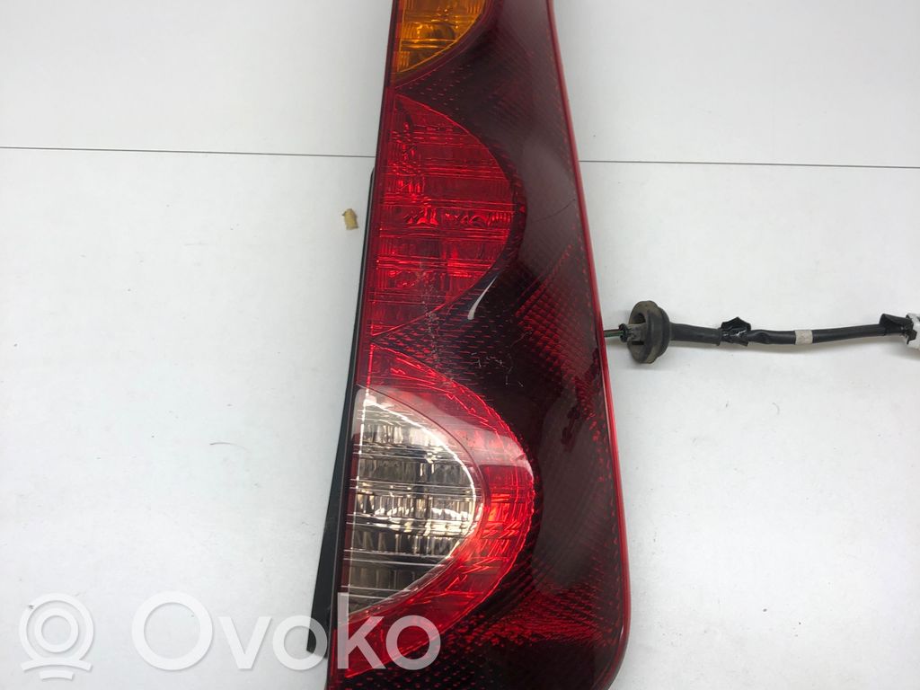 Nissan Note (E11) Rear/tail lights 