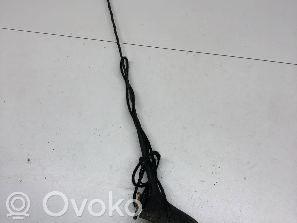 Peugeot 207 GPS-pystyantenni 