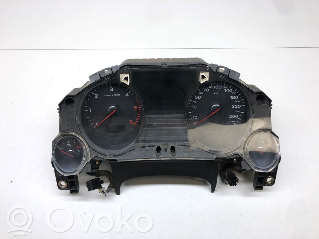 Audi A8 S8 D3 4E Speedometer (instrument cluster) 