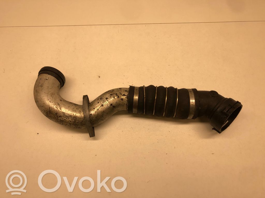 BMW 5 E60 E61 Välijäähdyttimen letku 