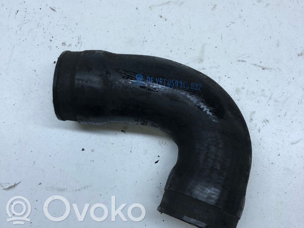 Audi A4 S4 B5 8D Interkūlera šļūtene (-es) / caurule (-es) 
