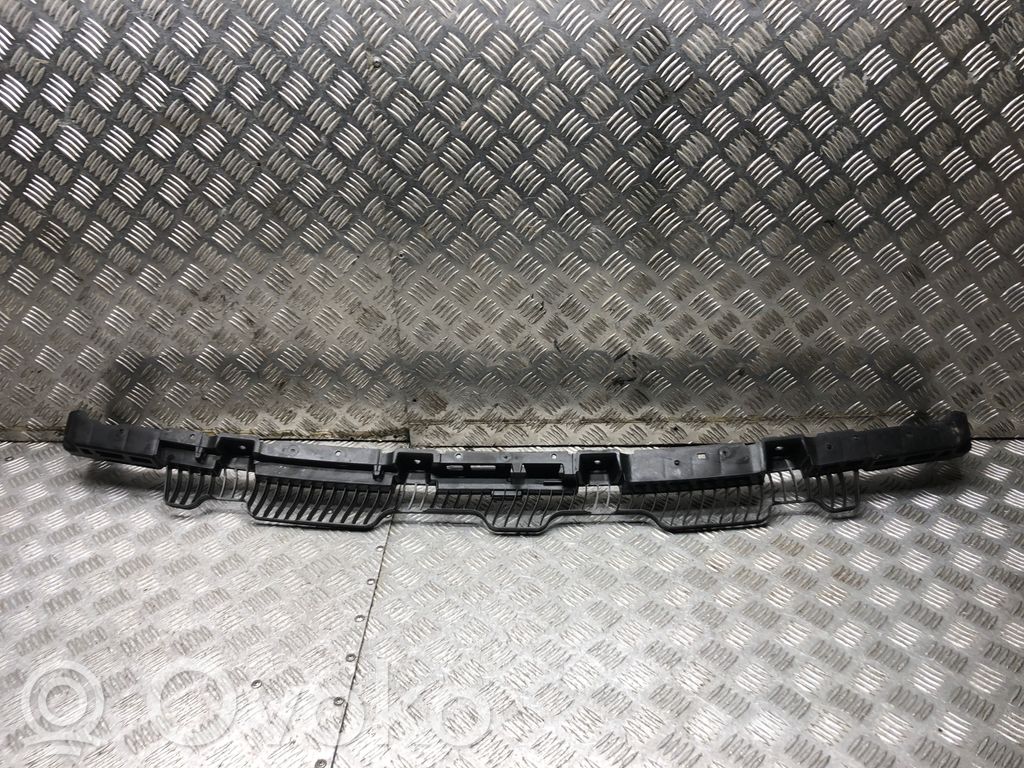 Volkswagen Golf VII Soporte de montaje del parachoques trasero 