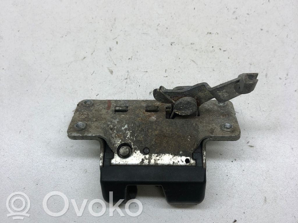 Tailgate/trunk/boot lock/catch/latch