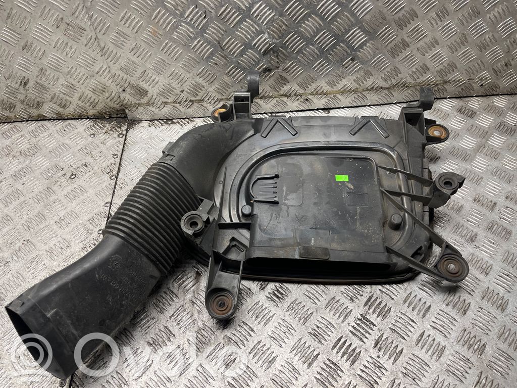 BMW X3 F25 Cutie filtru aer 
