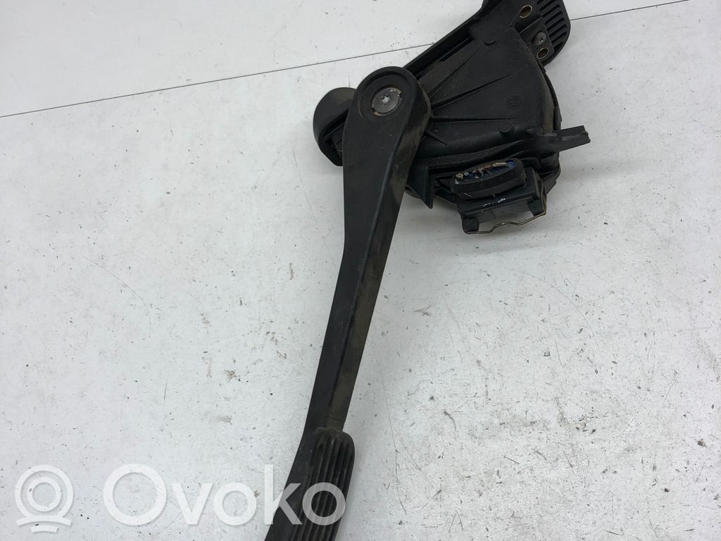 Volvo S60 Kaasupoljin 