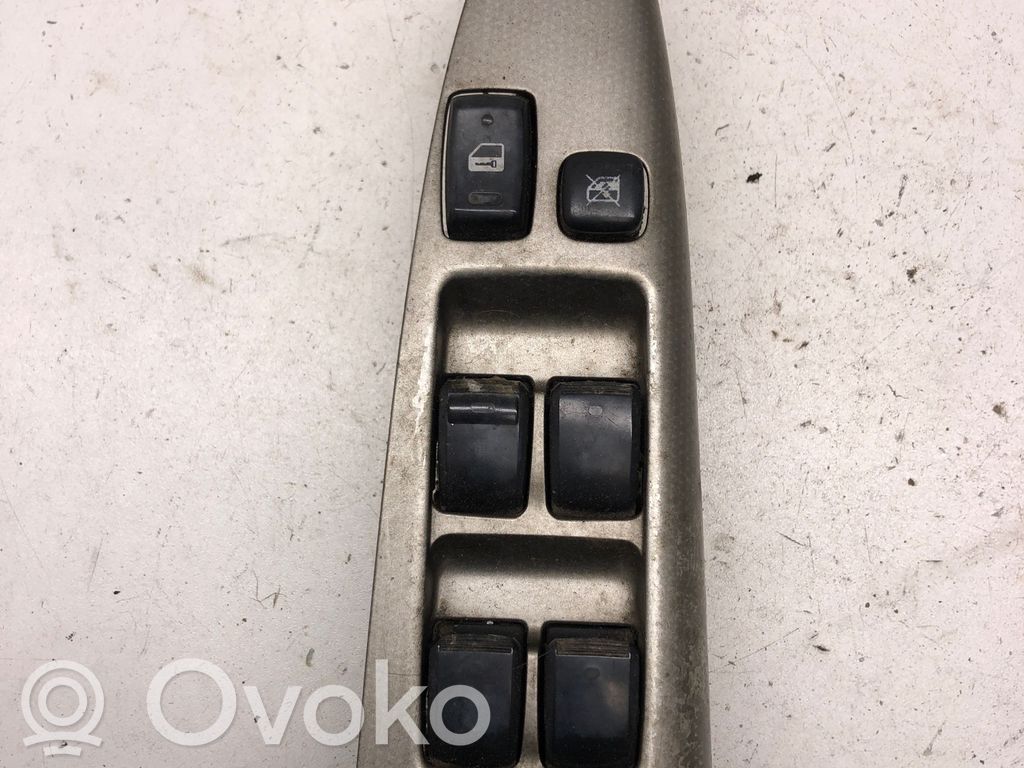 Toyota Corolla Verso E121 Electric window control switch 