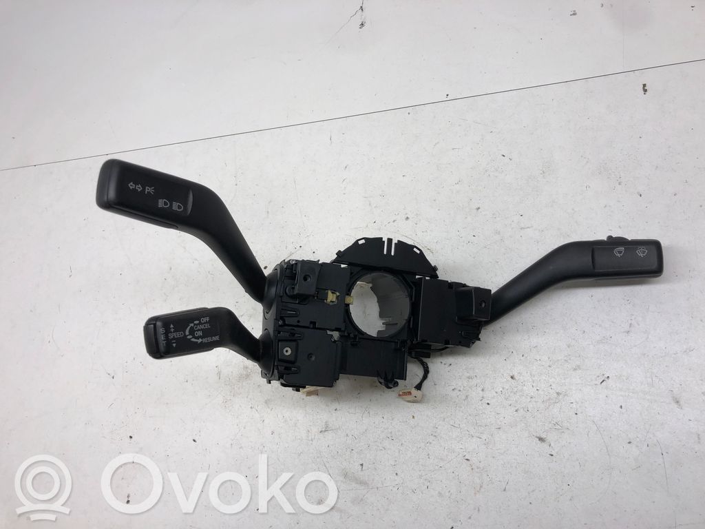 Volkswagen PASSAT B6 Interruptor/palanca de limpiador de luz de giro 