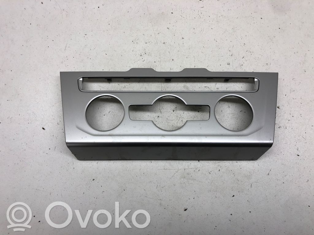 Volkswagen PASSAT B8 Panel klimatyzacji / Ogrzewania 