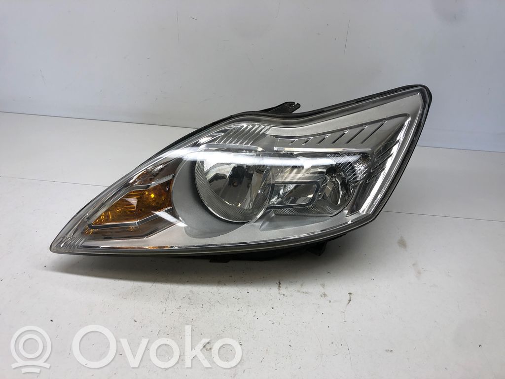 Headlight/headlamp   8M5113W030AE