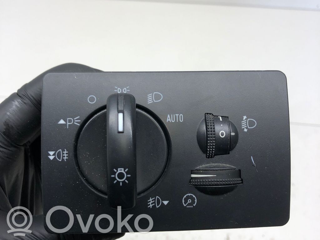 Ford Focus Light switch 