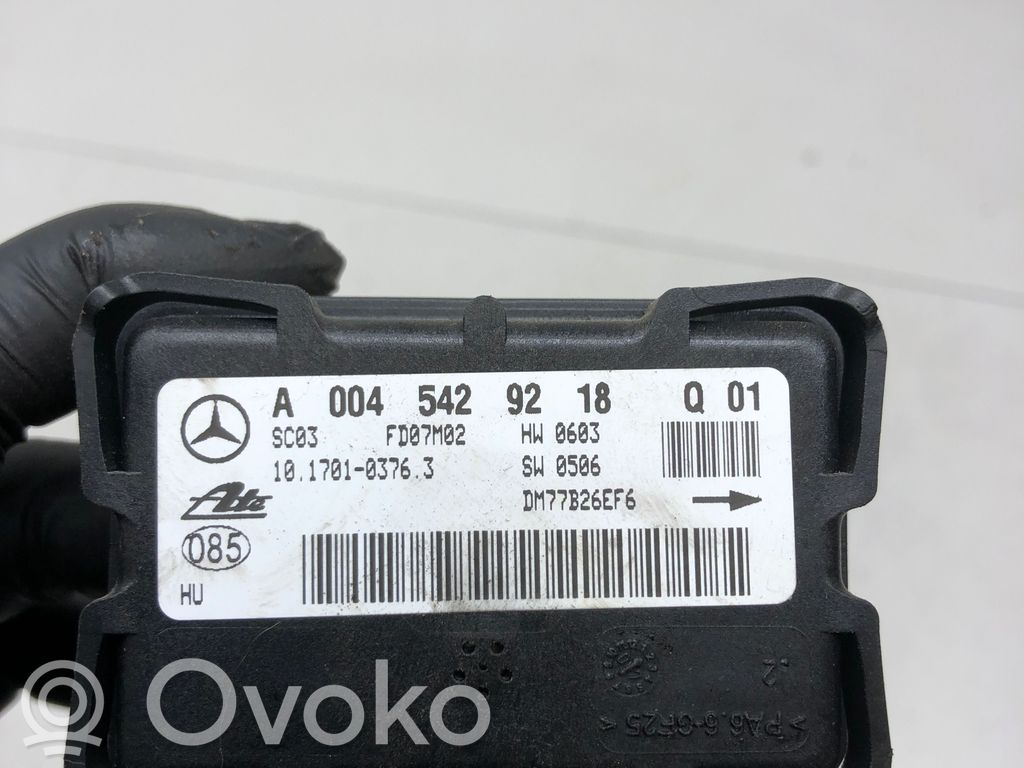 Mercedes-Benz C W203 Czujnik przyspieszenia ESP 