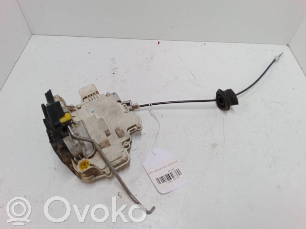 Etuoven lukko