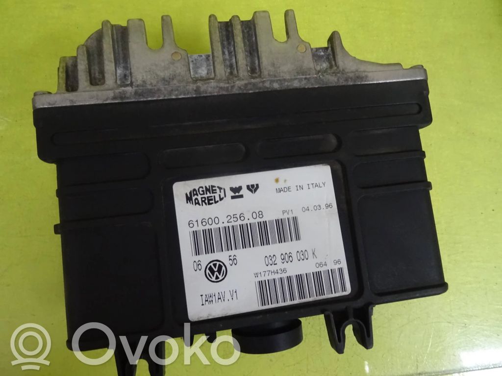 Volkswagen Golf III Engine control unit/module 