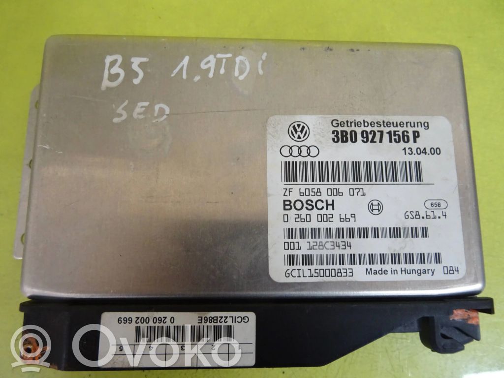 Volkswagen PASSAT B5 Engine control unit/module 