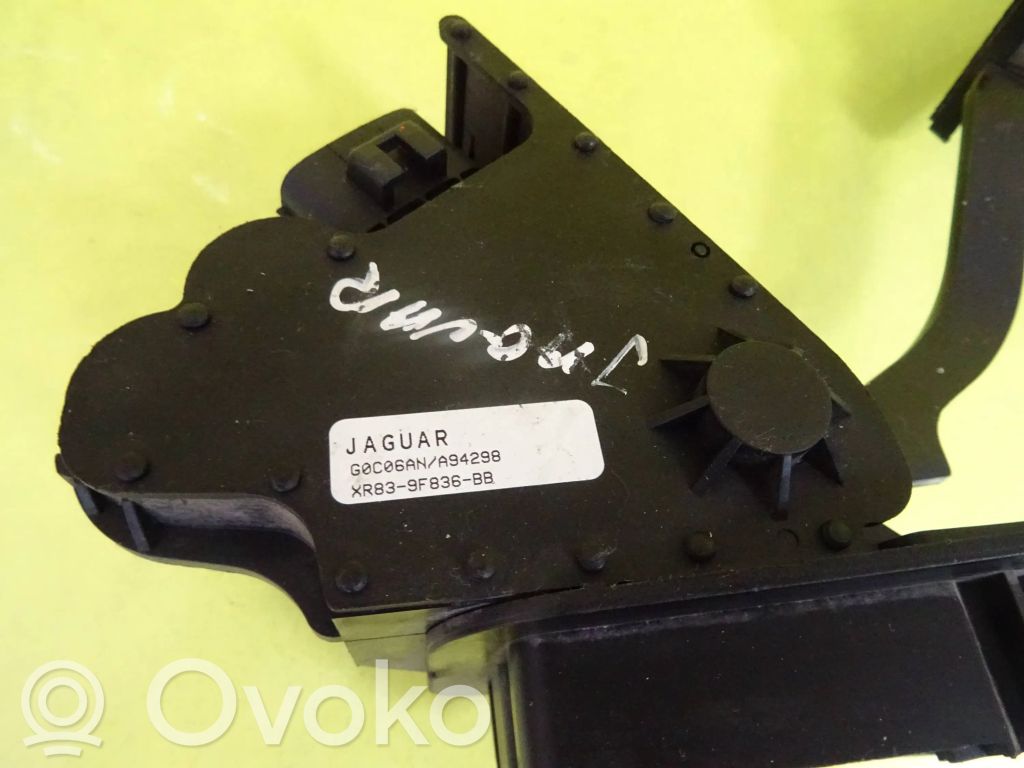 Jaguar S-Type Gaspedal 