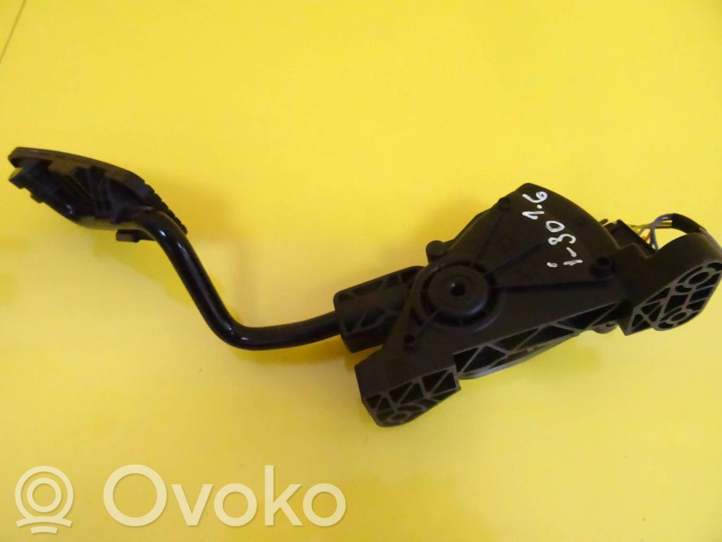 Hyundai i30 Accelerator throttle pedal 
