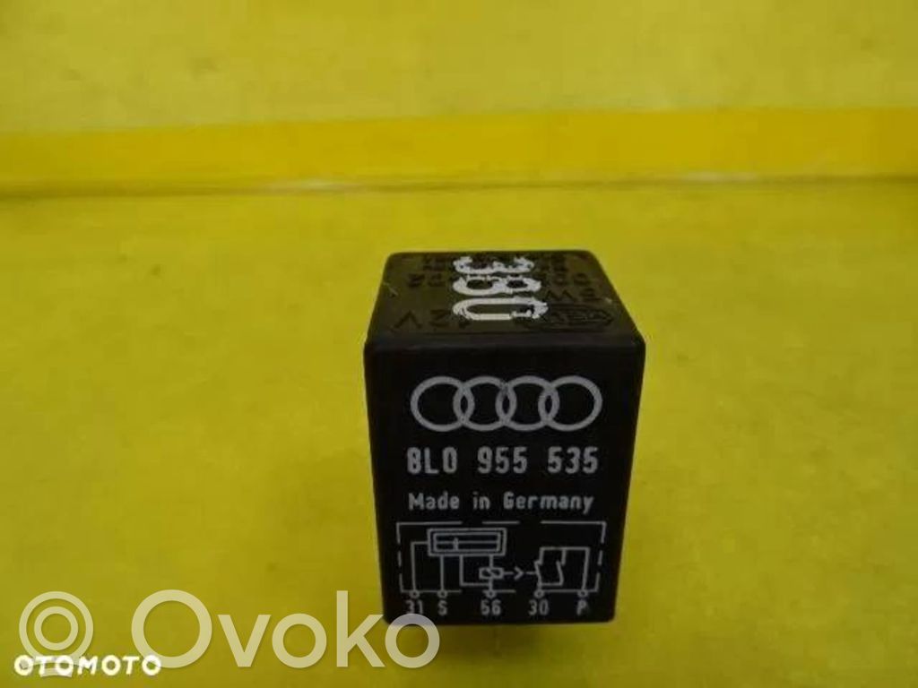 Audi A4 S4 B5 8D Inne przekaźniki 