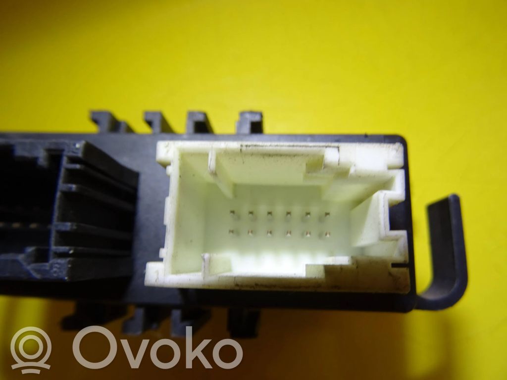Wing mirror control module   61318386427
