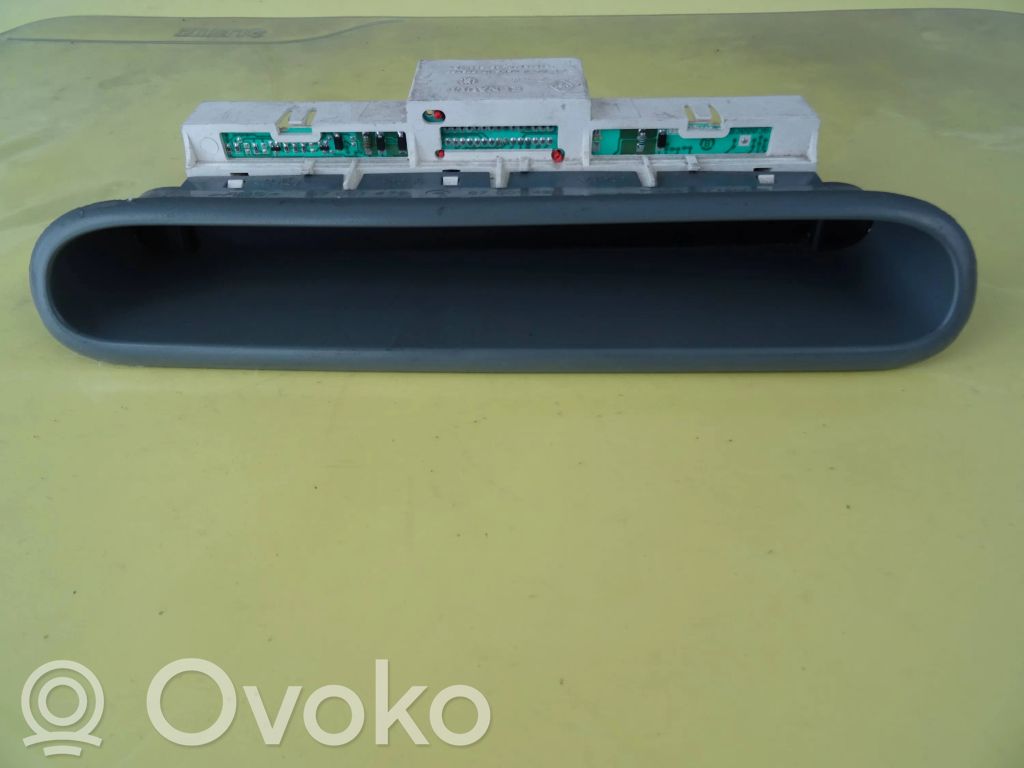 Renault Twingo I Screen/display/small screen 