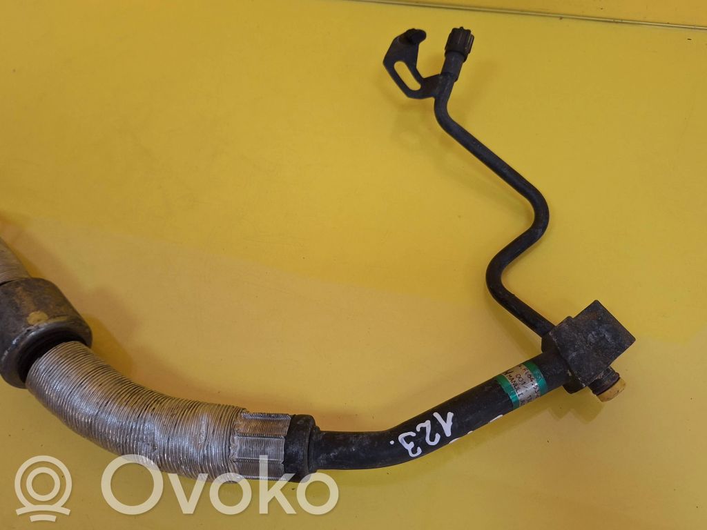 BMW 3 E46 Ilmastointilaitteen putki (A/C) 