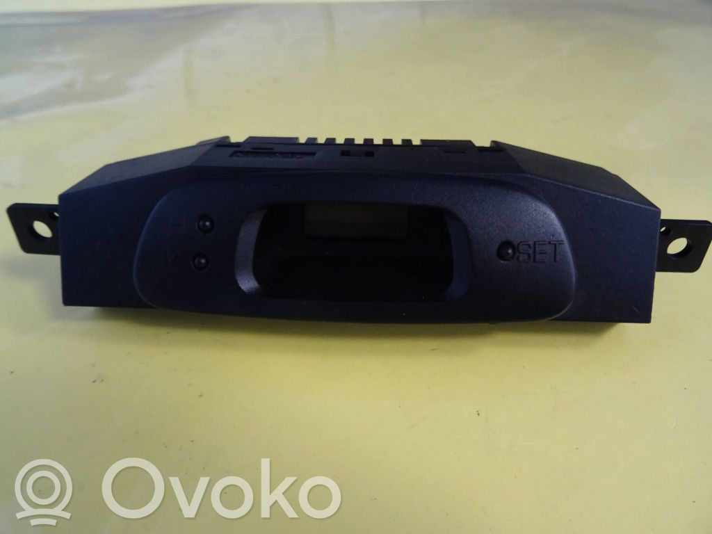 Mitsubishi Carisma Monitori/näyttö/pieni näyttö 