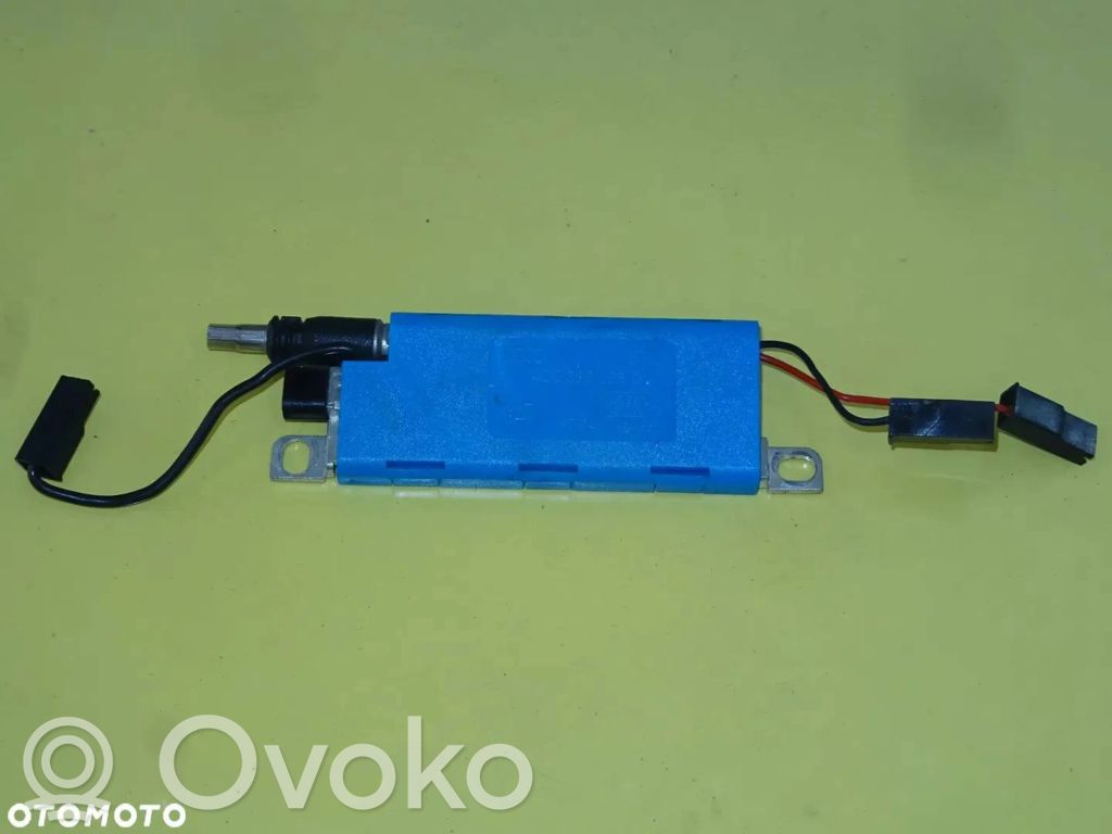 Audi A8 S8 D2 4D Antenos stiprintuvas 
