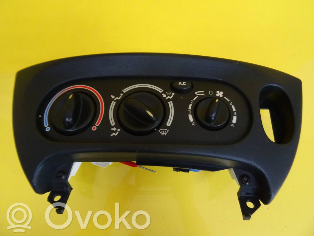Renault Megane I Climate control unit 