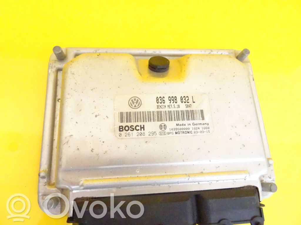 Volkswagen Golf IV Engine control unit/module 