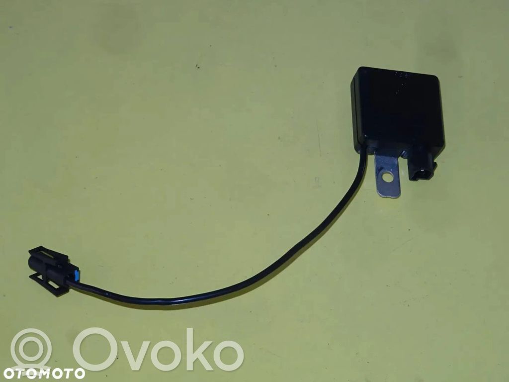 BMW 5 E39 Antenos stiprintuvas 