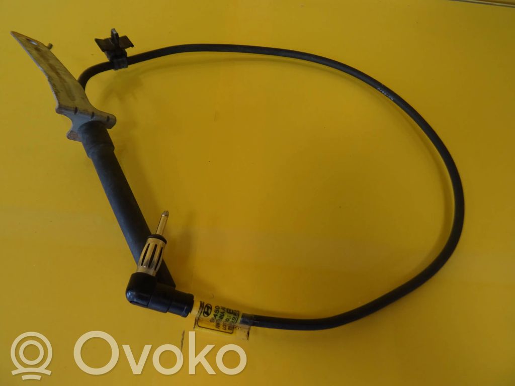 KIA Ceed GPS-pystyantenni 