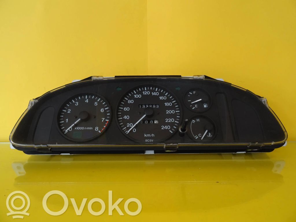 Mazda 323 F Vitezometru (grup de instrumente) 