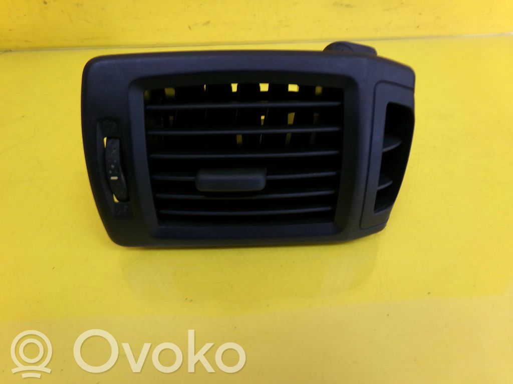 Renault Clio II Sānu gaisa režģis 