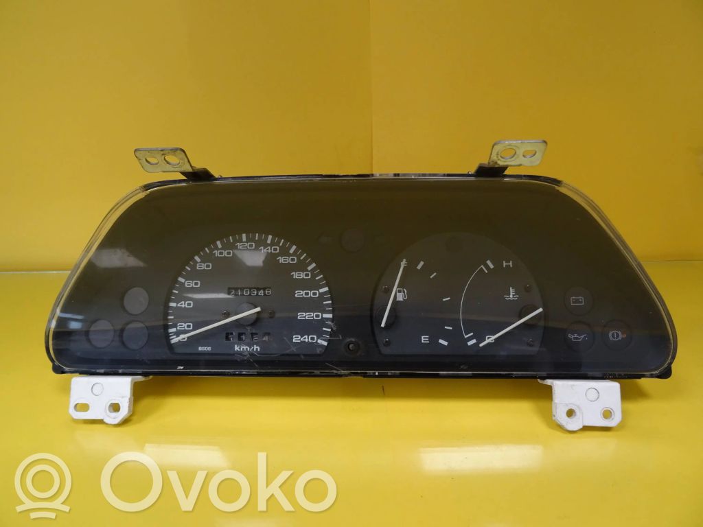 Mazda 323 Speedometer (instrument cluster) 