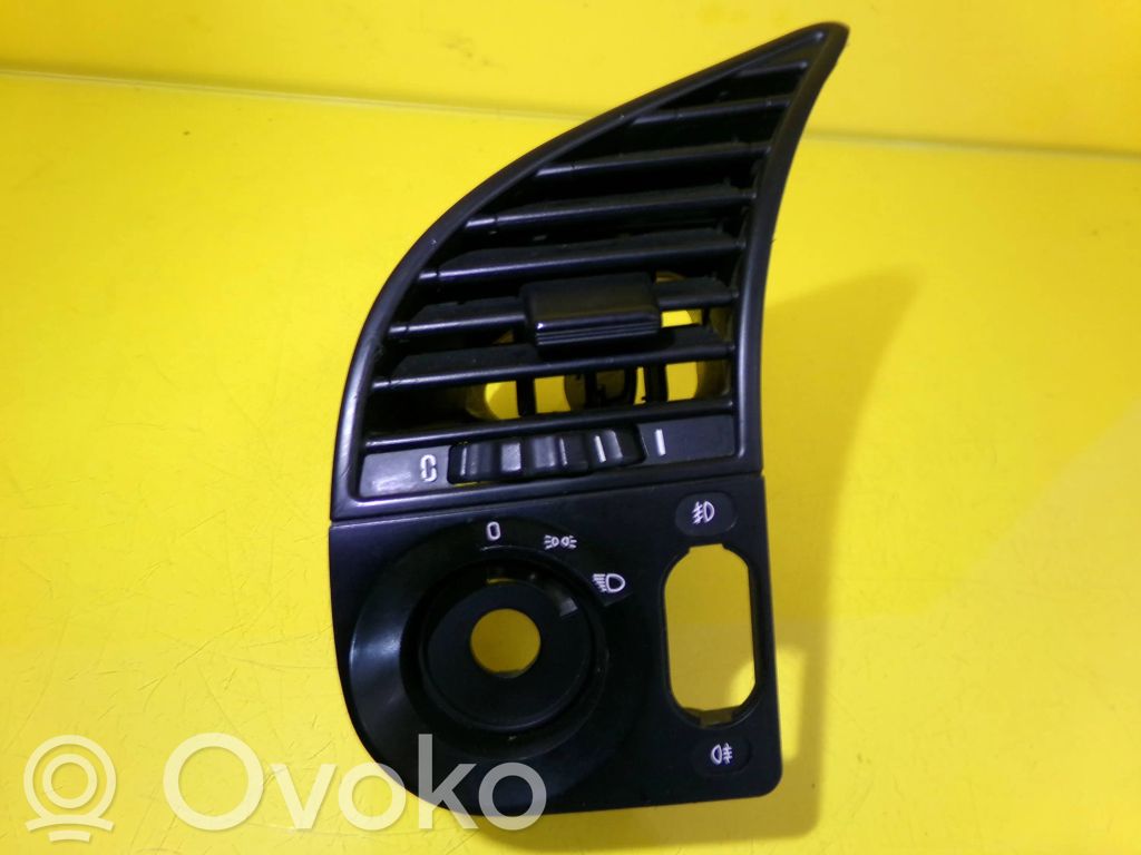 Šoninės oro grotelės   E366422