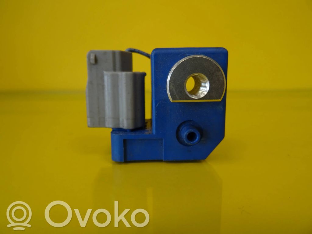 Renault Laguna III Airbagsensor Crashsensor Drucksensor 