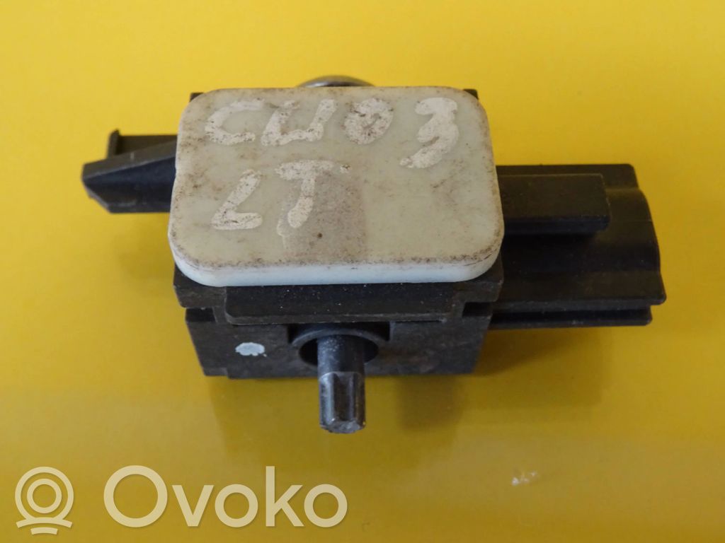 Renault Clio II Airbag deployment crash/impact sensor 