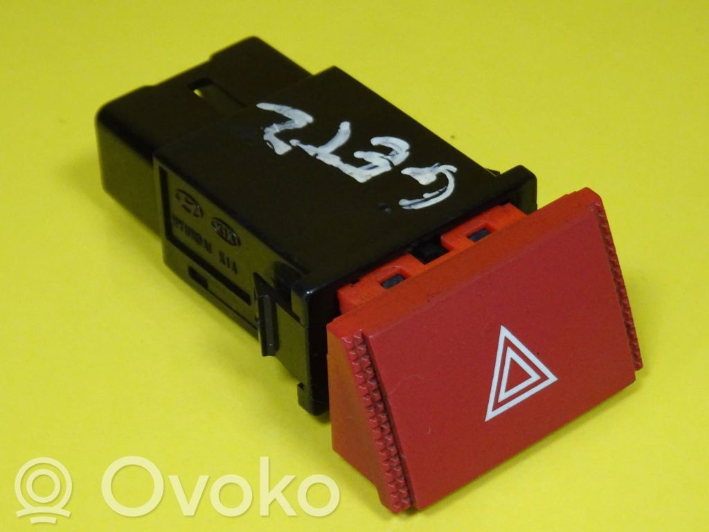 Hazard light switch
