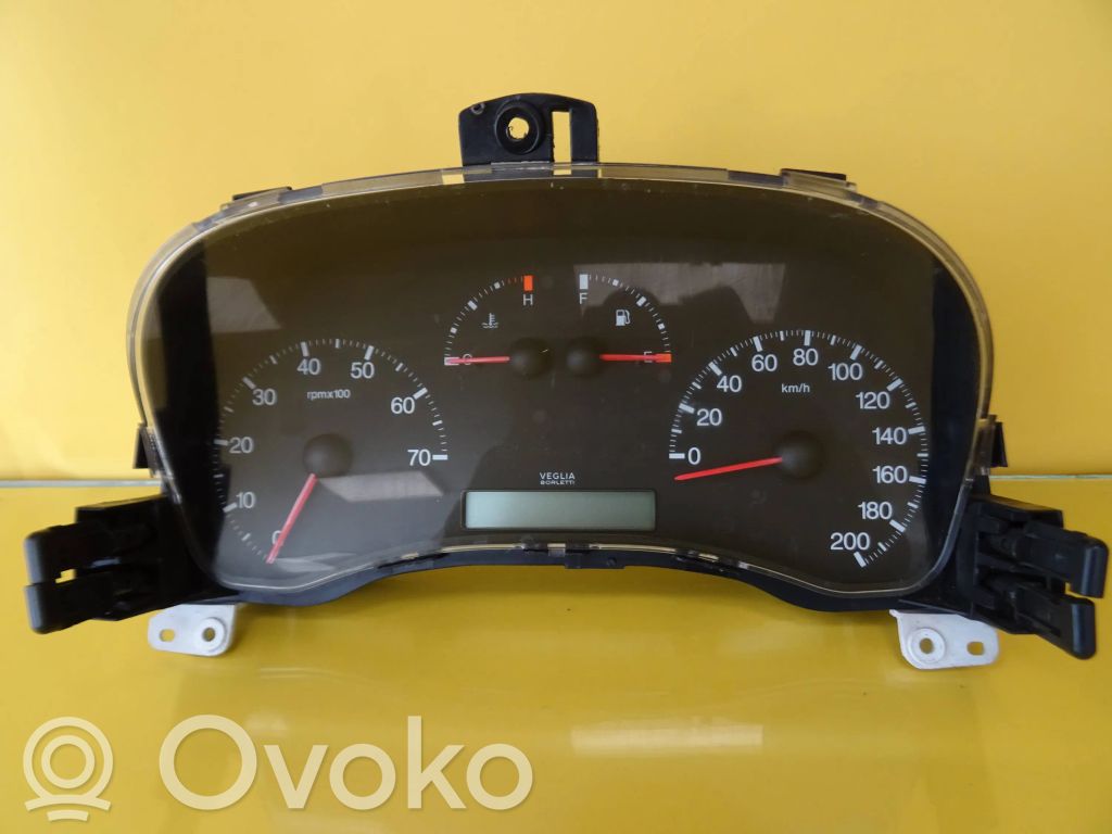 Fiat Punto (188) Spidometras (prietaisų skydelis) 