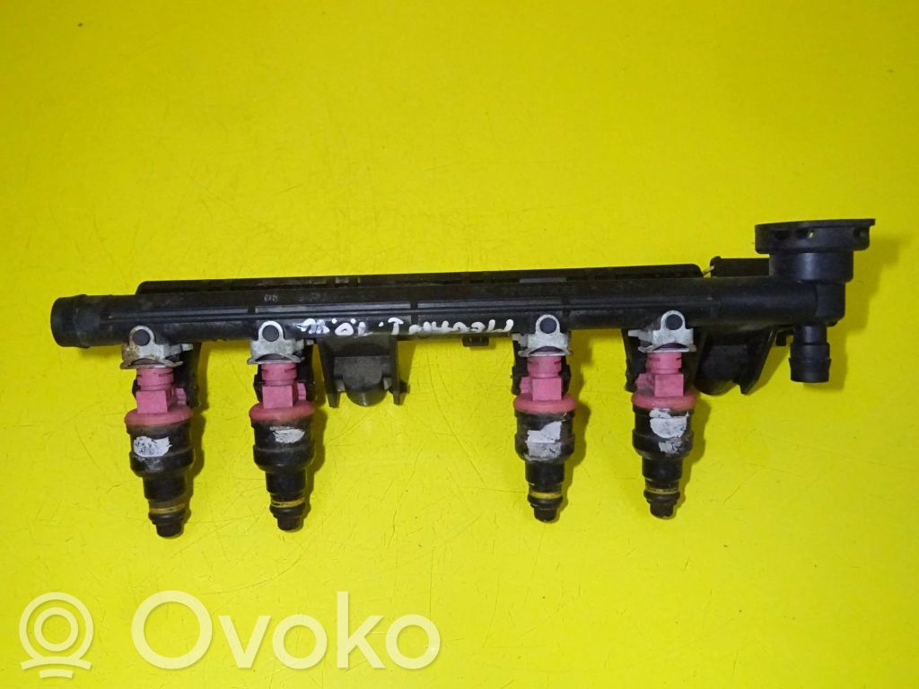 Renault Megane I Tubo principal de alimentación del combustible 