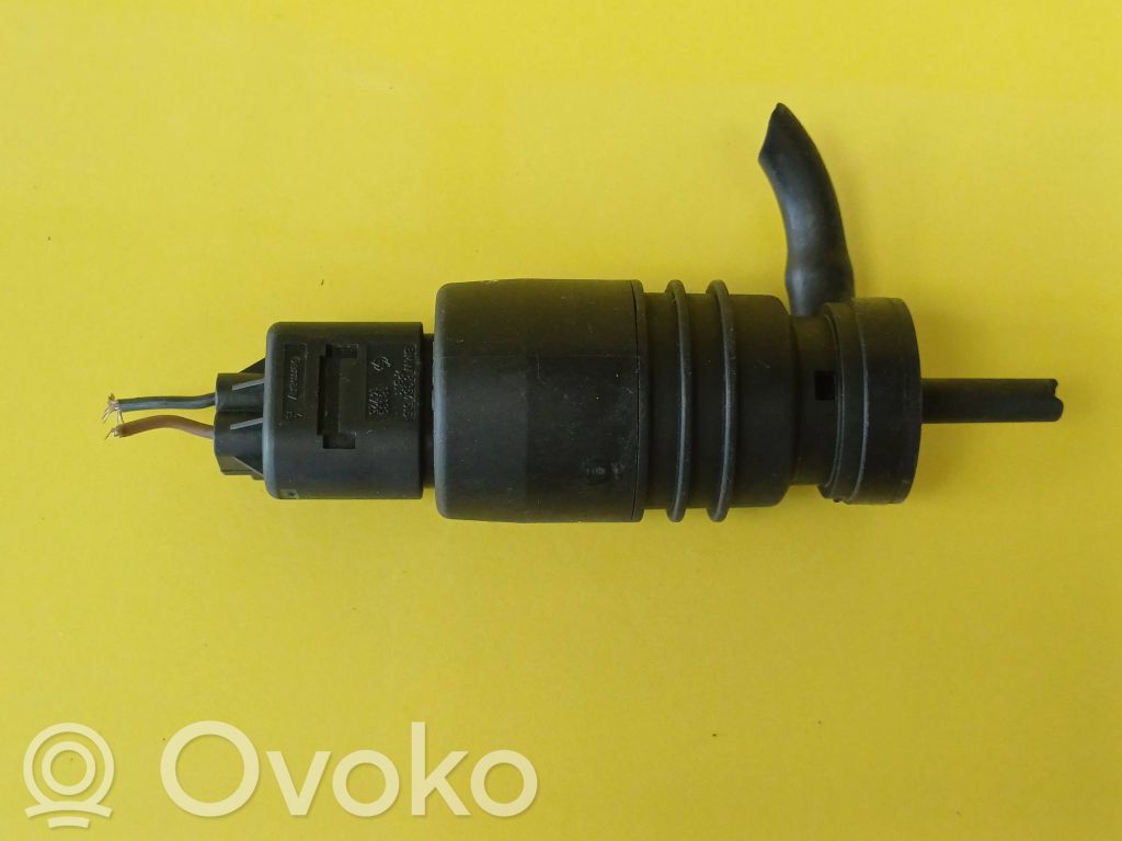 BMW 3 E46 Windscreen/windshield washer pump 