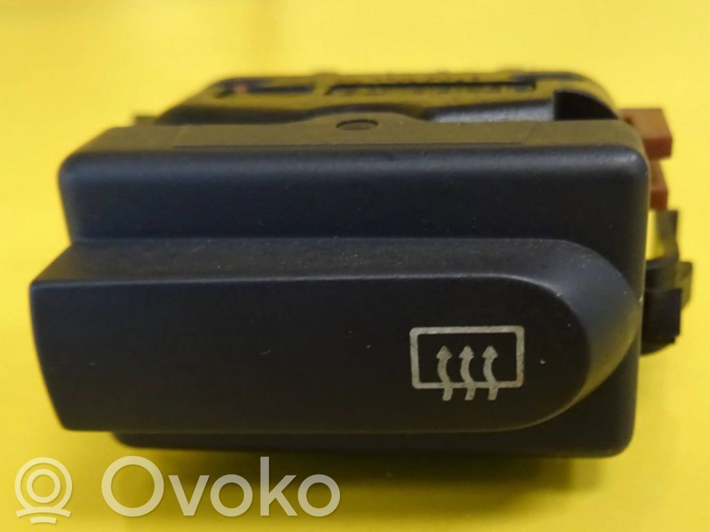 Renault Clio II Windscreen/window heater switch 