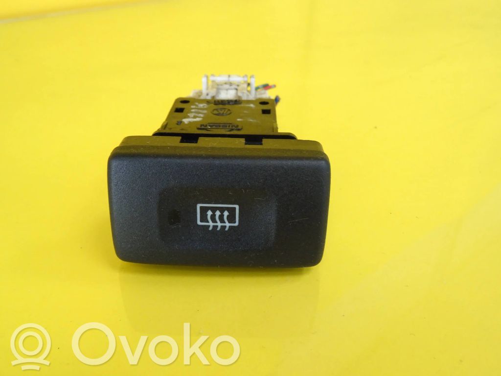 Windscreen/window heater switch