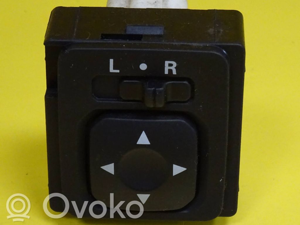 Wing mirror switch   183570
