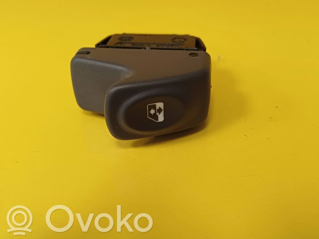 Renault Clio II Electric window control switch 