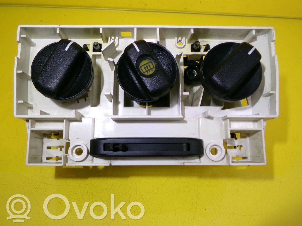Opel Corsa B Climate control unit 