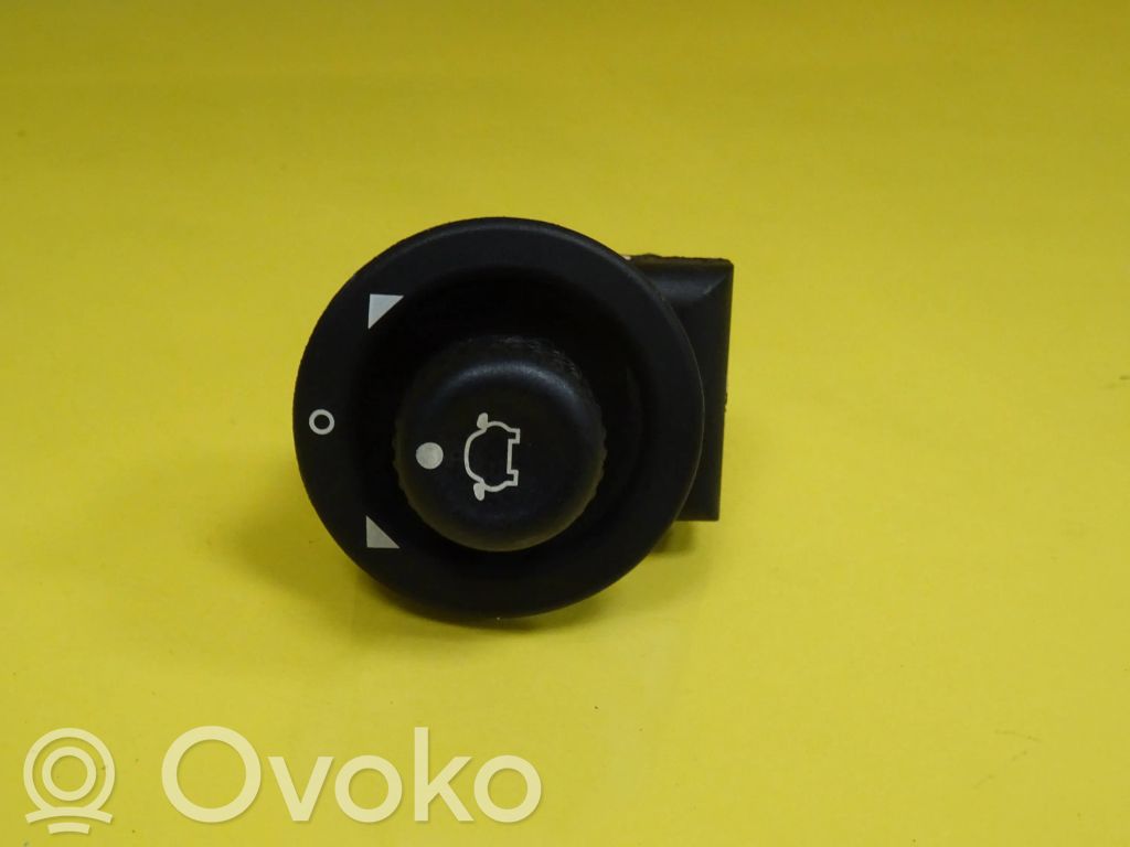 Ford Fiesta Wing mirror switch 